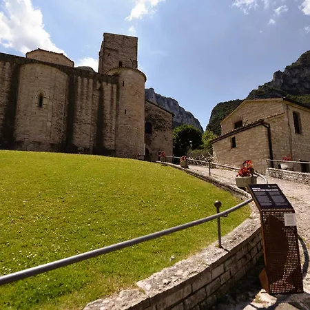 Terme Retreat - 1 Bedroom With Garden * Дженга